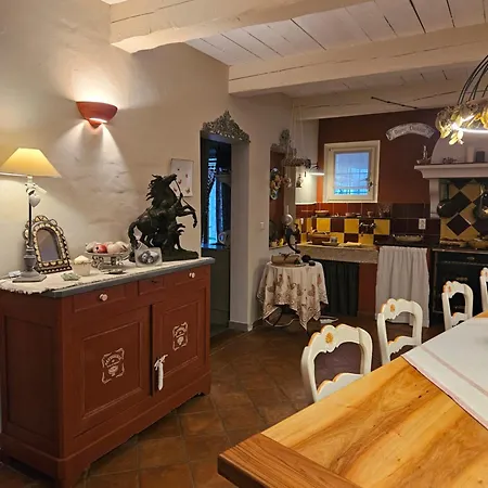 Bastide Des Oliviers فندق مبيت وإفطار موستيه سانت ماري