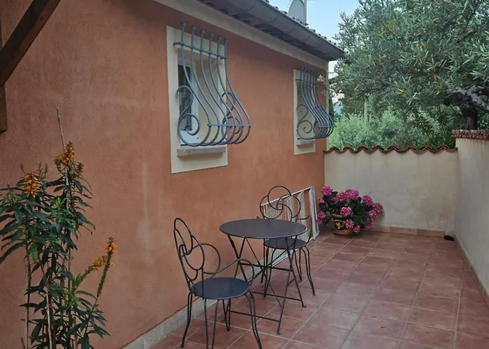 Bastide Des Oliviers Bed & Breakfast